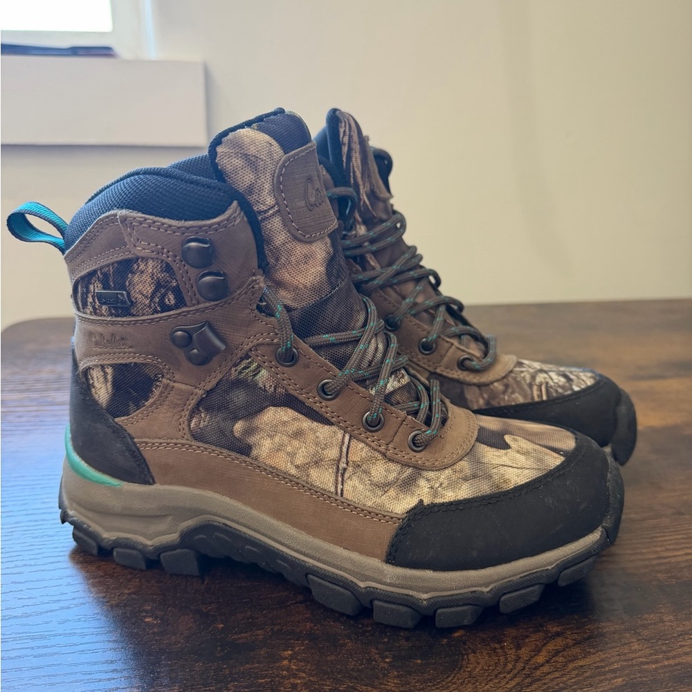 Cabela's Brown Camouflage Boots
